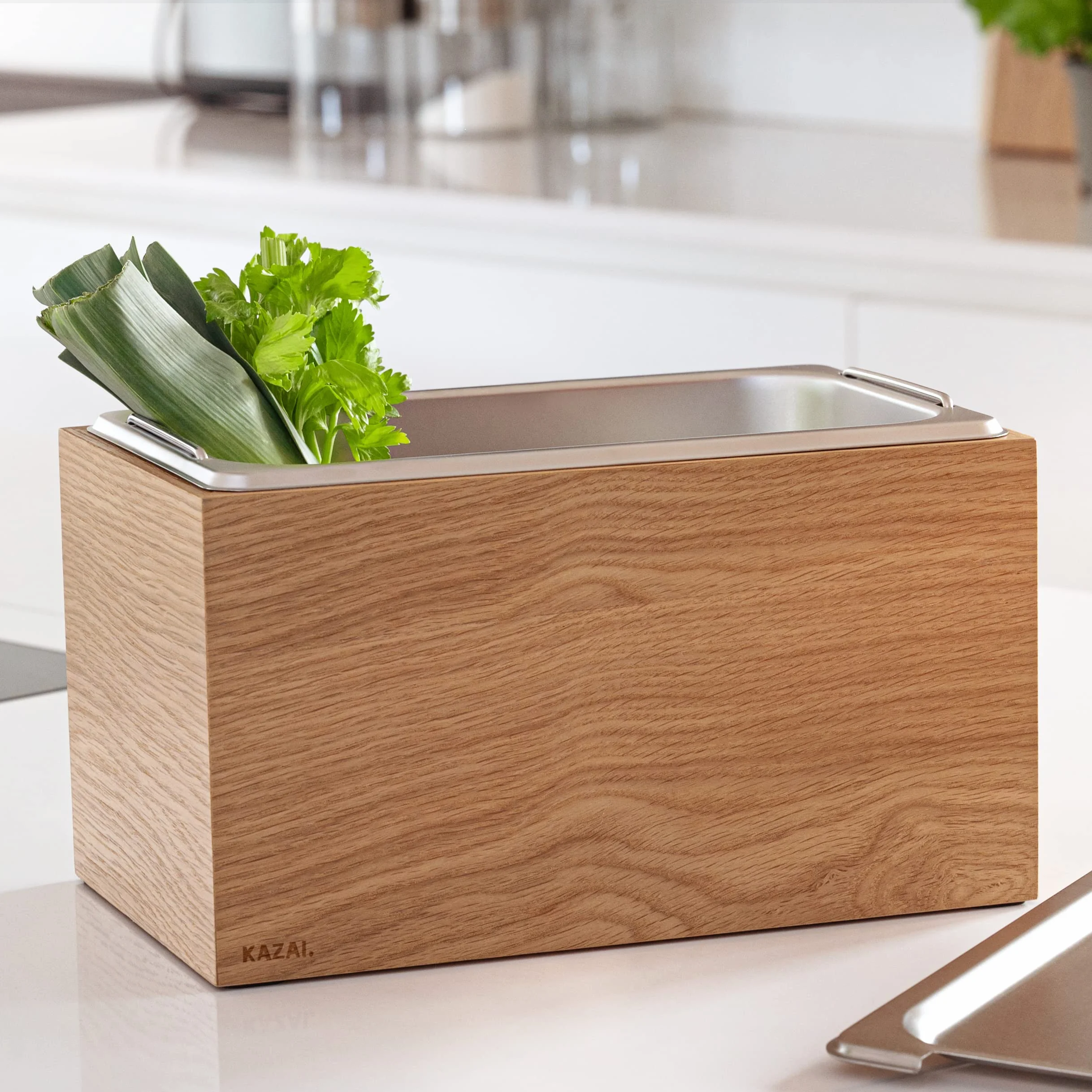 KAZAI. Design Bio-Mülleimer -Holma- | 4.5L, Spülmaschinenfest und aus Echtholz-Veneer | Küchen Komposteimer für Bio-Abfall | Eiche