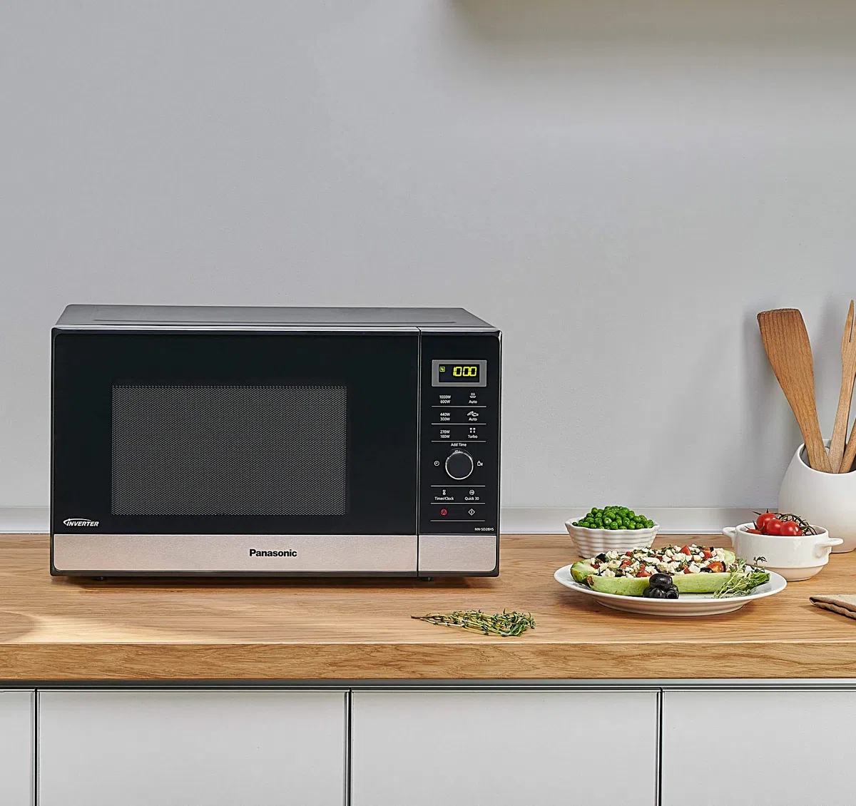 Panasonic NN-SD28HSGTG Inverter-Mikrowellenherd mit Glasdrehteller, 23 l, 1000 W, 10 automatische Programme, Auto-Auftauen, 6 Leistungsstufen, Timer, digitales LED-Display, Edelstahl & Schwarz