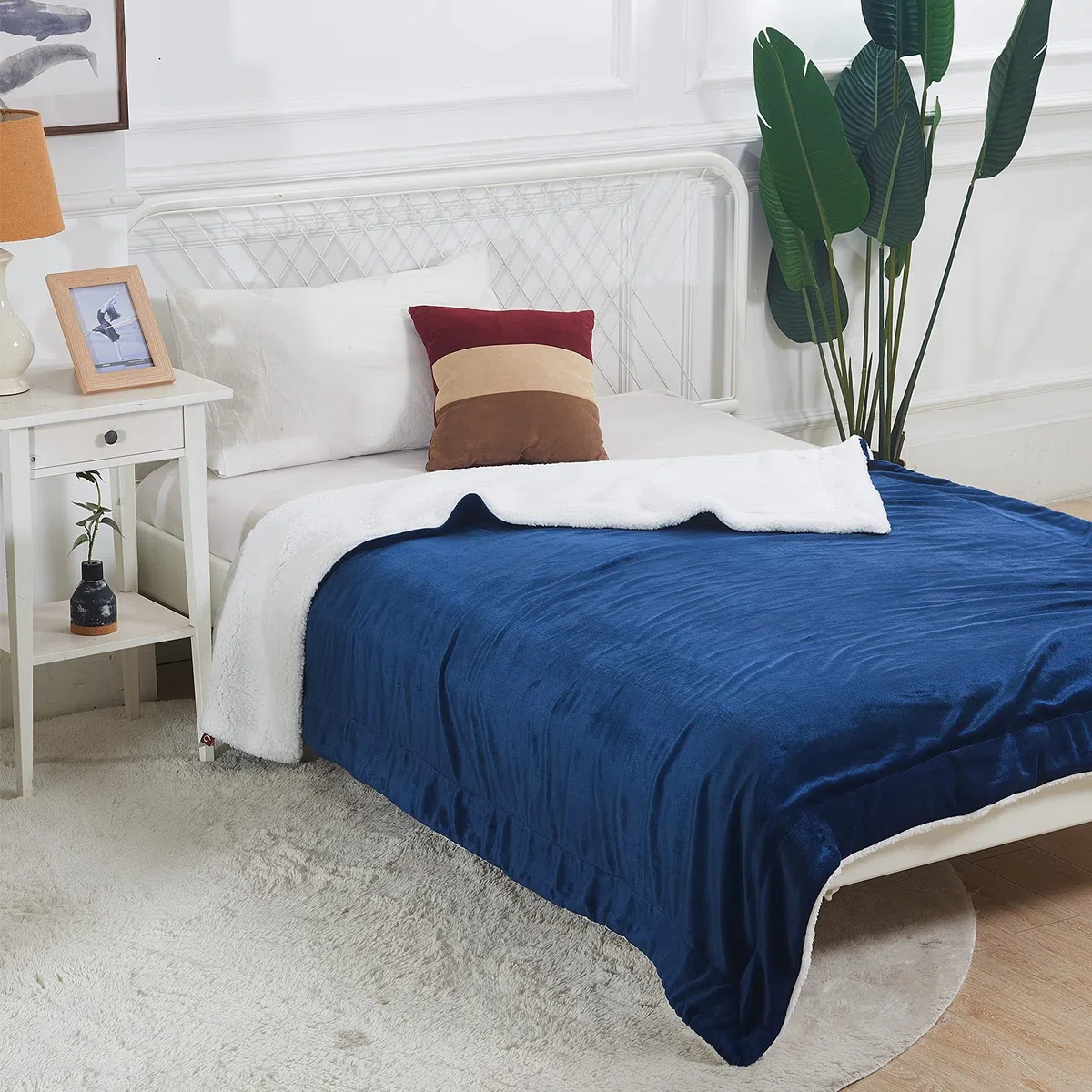 SOCHOW Sherpa Decke Marine Blau zweiseitige Wohndecken Kuscheldecken, extra Dicke warm Sofadecke/Couchdecke aus Sherpa, 220 x 240 cm super flausch Fleecedecke als Sofaüberwurf oder Wohnzimmerdecke