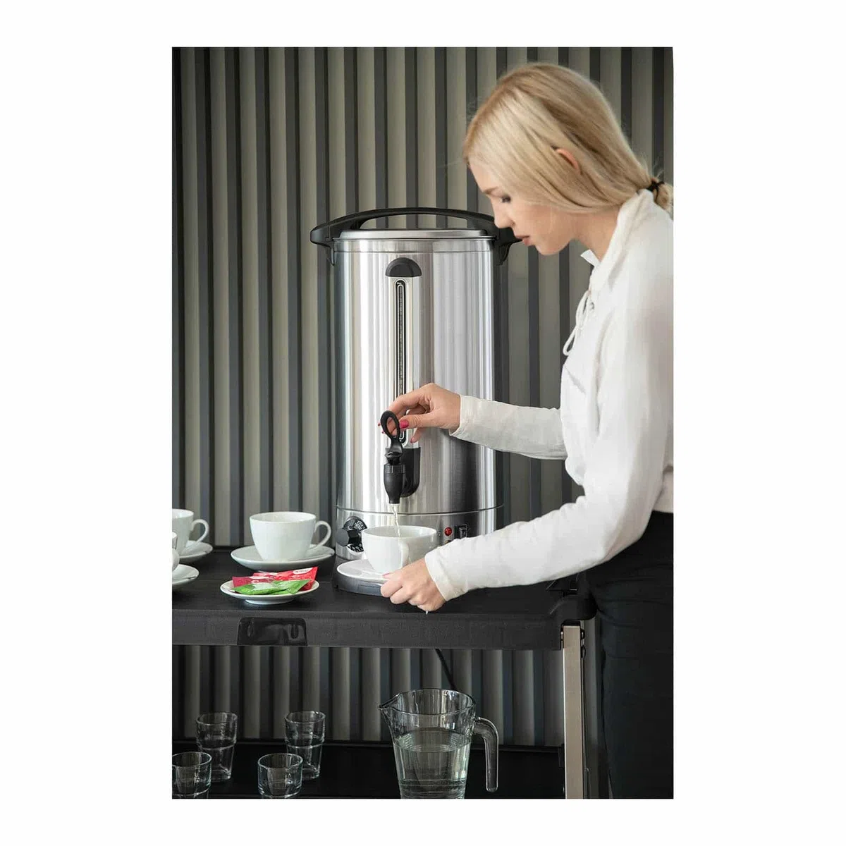 Royal Catering RC-WBDW20 Glühweinkocher 20,5 L doppelwandig 2500 W Edelstahl Heißgetränkeautomat Füllstandanzeige Teemaschine Glühweintopf Glühweinkessel Heißgetränkespender Wasserkocher