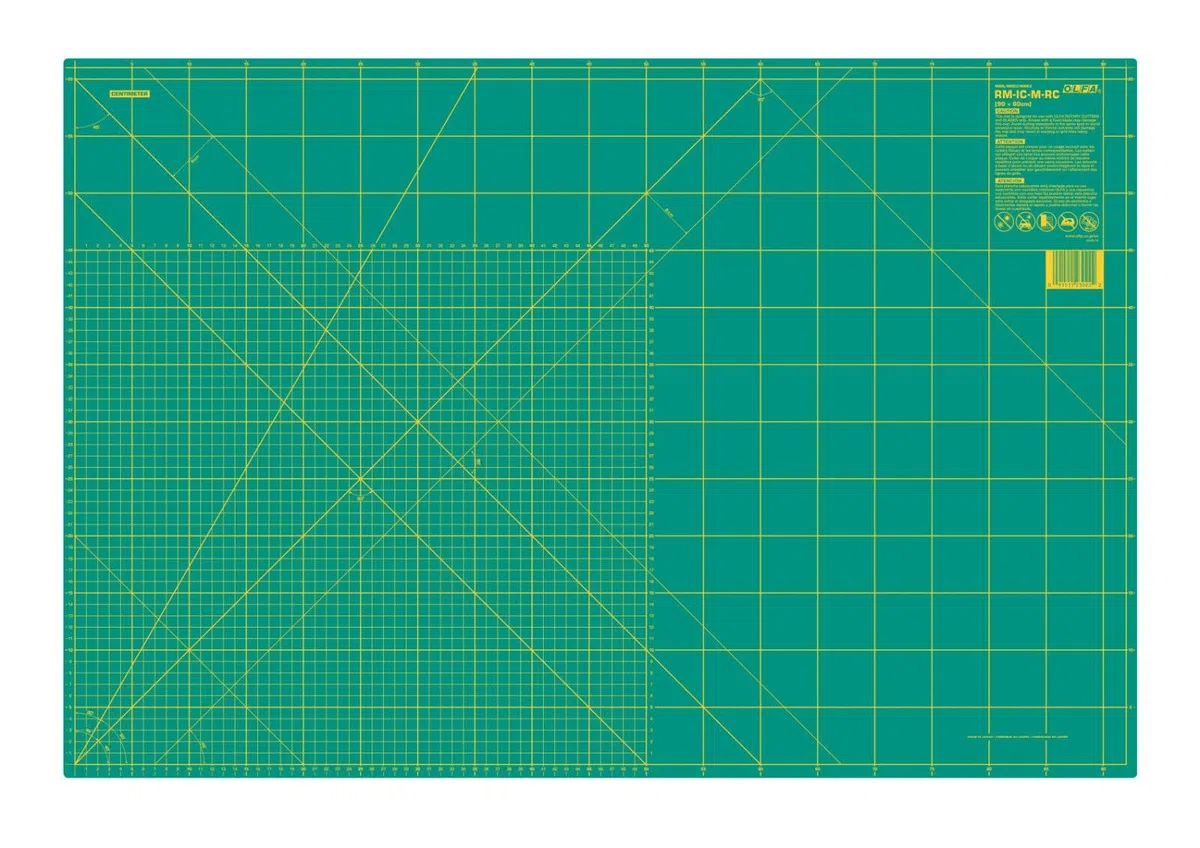 OLFA - Schneidematte Selbstheilend Doppelseitig Verwendbar für Nähen, Patchwork, Quilt DEHP Frei mit cm & Inch Skala 60cm x 90cm (L)