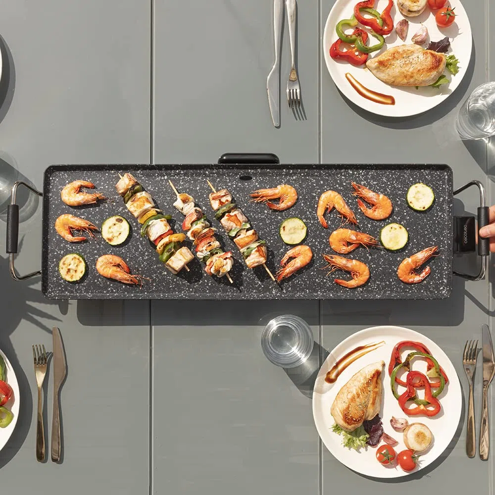Cecotec Plancha de Asar Eléctrica Tasty&Grill 3000 RockWater XL. 2400 W, Gran superficie 70x22cm, Revestimiento Piedra RockStone, Antiadherente, Termostato Regulable