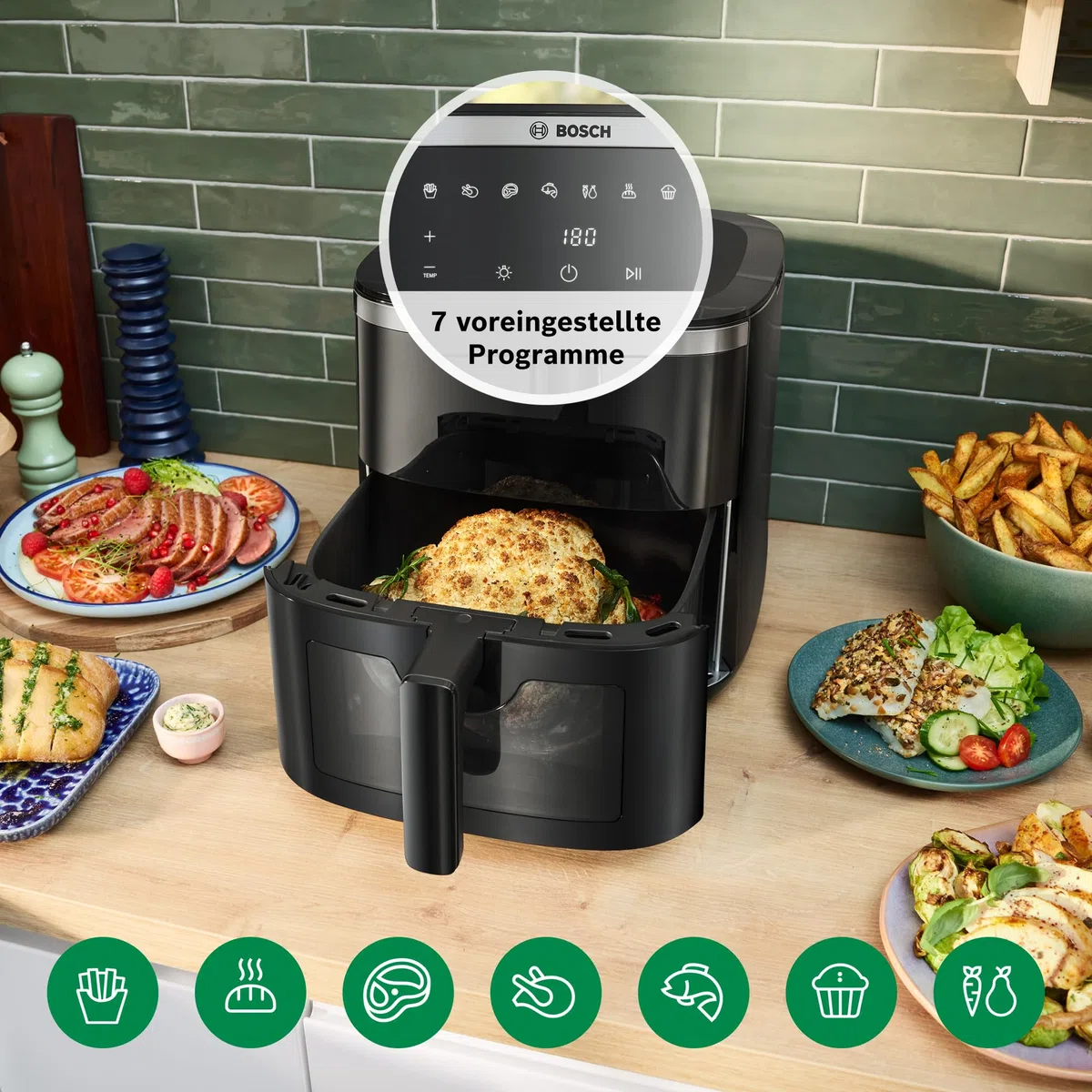 Bosch Heißluftfritteuse Serie 6, XXL 7,2 L Fassungsvermögen, 7 voreingestellte Programme, beleuchtetes Sichtfenster, bis zu 65% schnelleres Kochen, AirFryer in Schwarz, MAF671B0