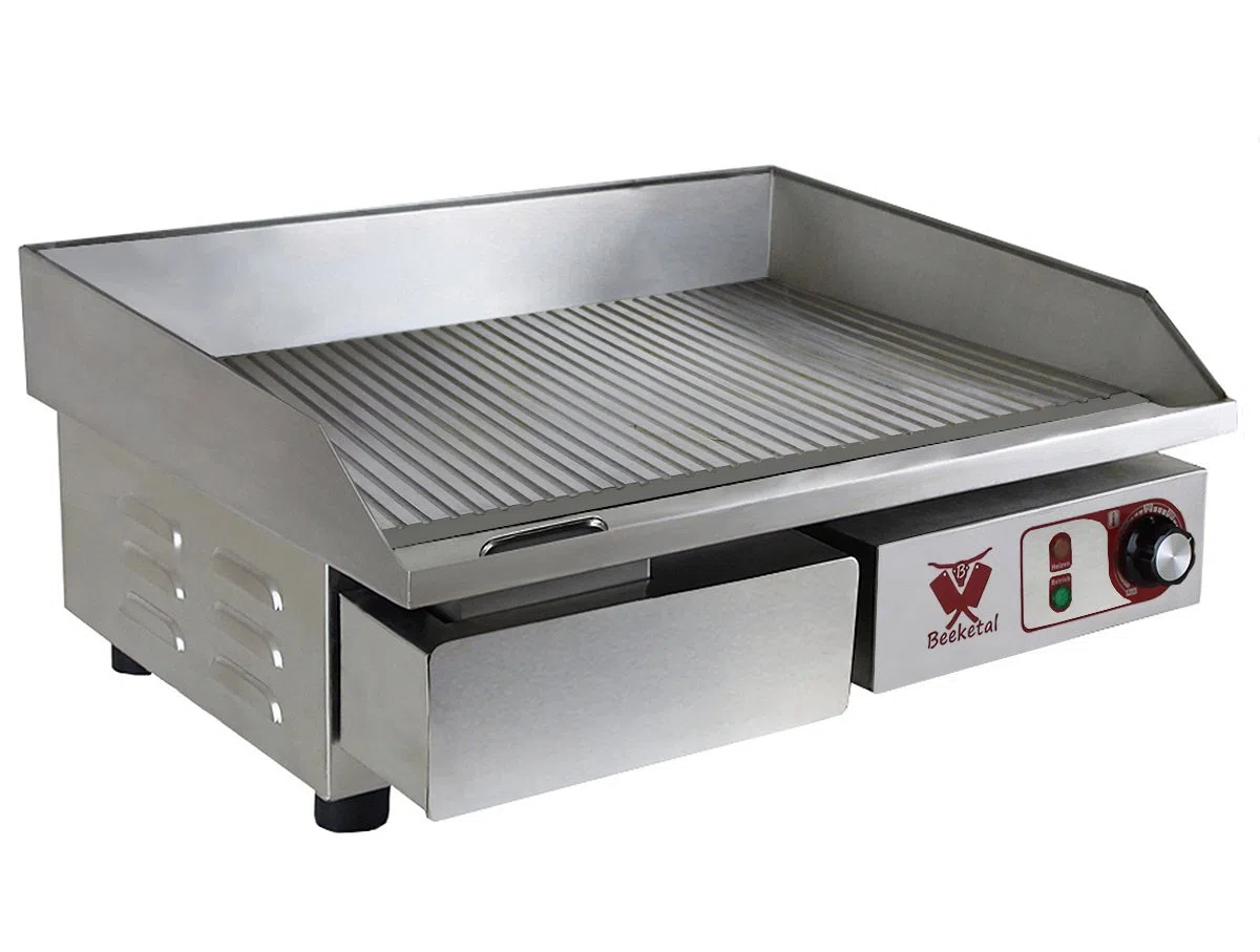 Beeketal 'BGP-c' Profi Gastro Gusseisen Grillplatte elektrisch mit 55 x 35 cm Grillfläche (geriffelt), stufenlos 50-300 °C (3000 Watt), Elektrogrill mit Spritzschutz und Fett Auffangbehälter